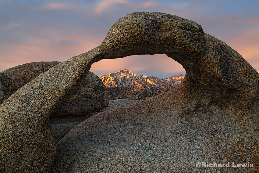 Mobius Arch by Richard Lewis